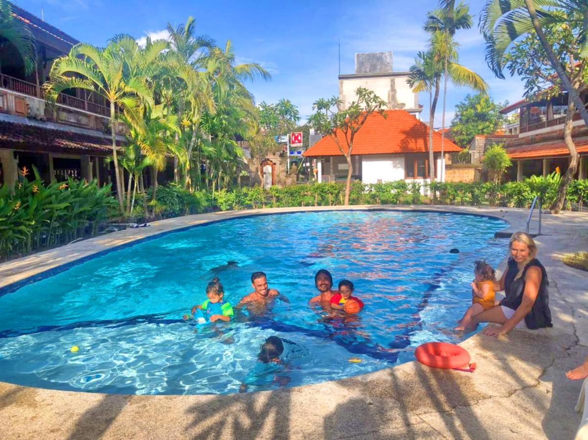 Un'S Hotel Legian Kültér fotó