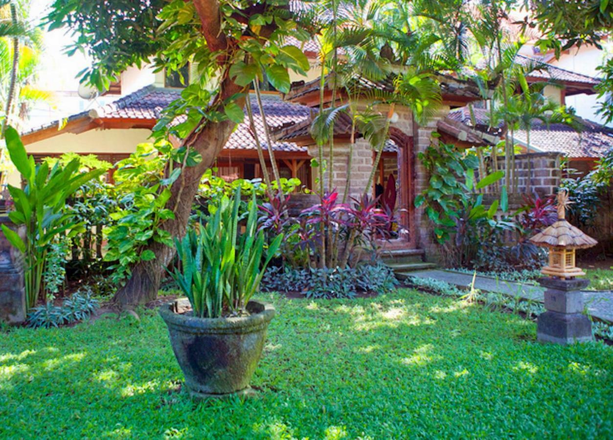 Un'S Hotel Legian Kültér fotó