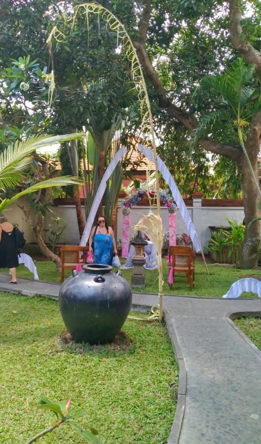 Un'S Hotel Legian Kültér fotó